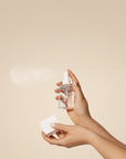 L'Eau auto-bronzante pour le visage - foncée